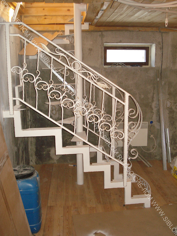 Фото - Кованая лестница 37